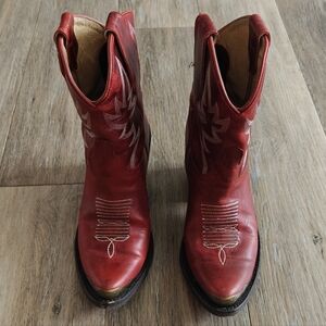 Idyllwind Wheels Western Bootie in Red Size 6.5